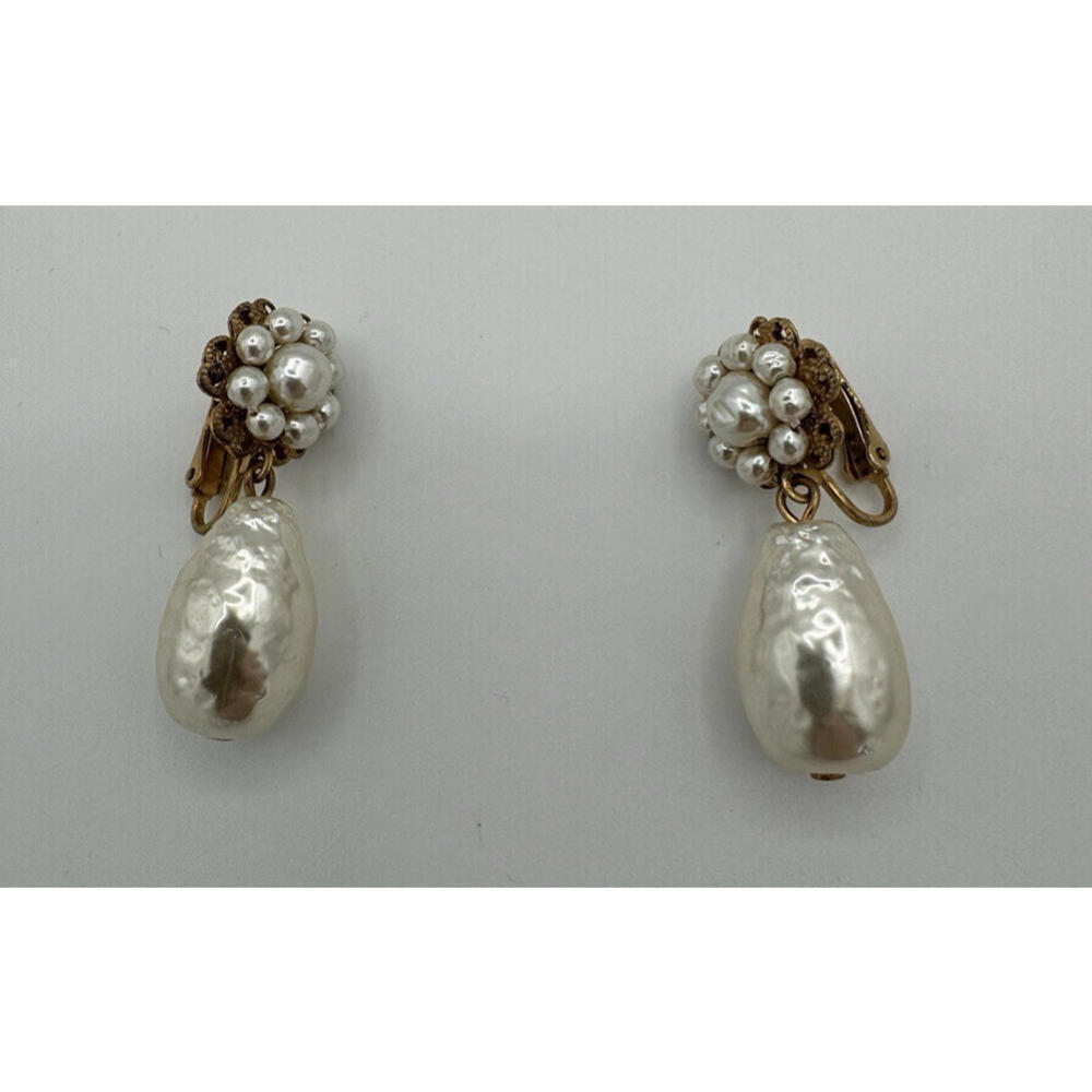 Vintage Miriam Haskell Dangle Pearl Cluster Gold Tone Clip-On Earrings